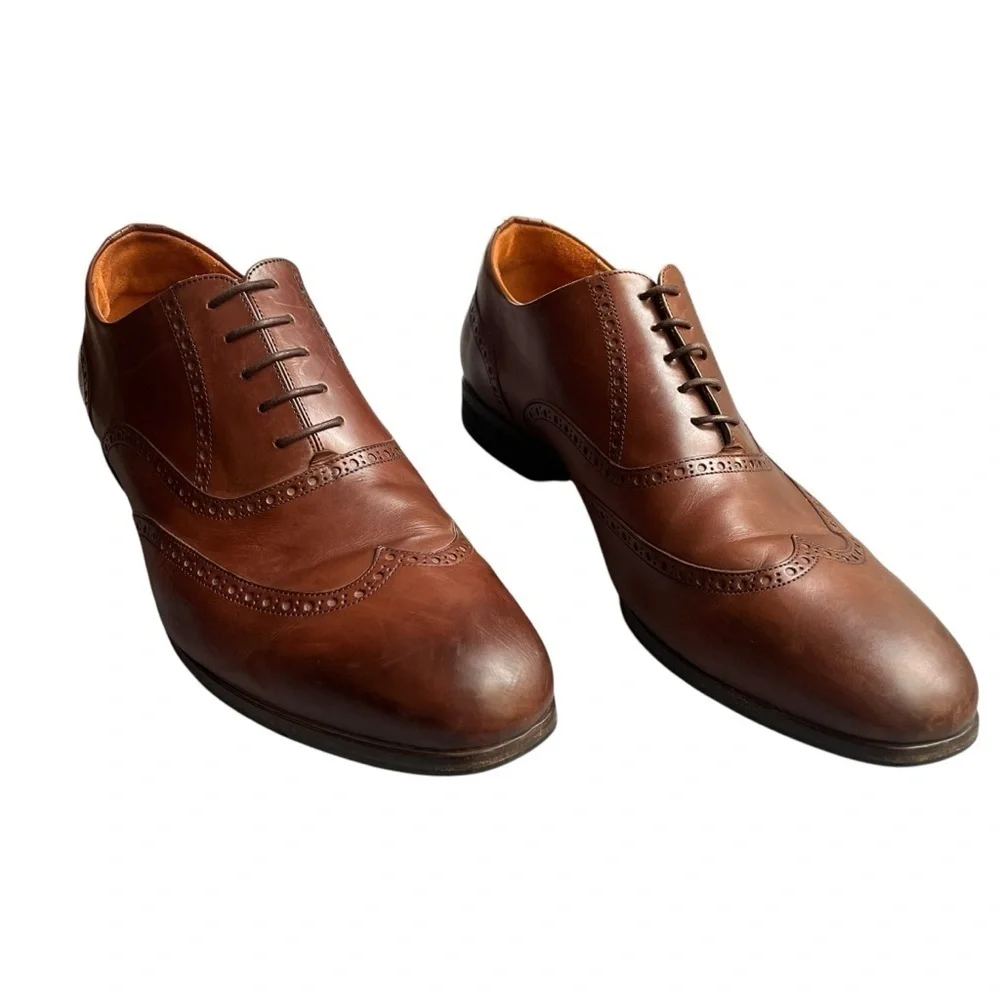 WOLF & SHEPHERD Senna Wingtip Oxford Dress Shoe in Maple Brown